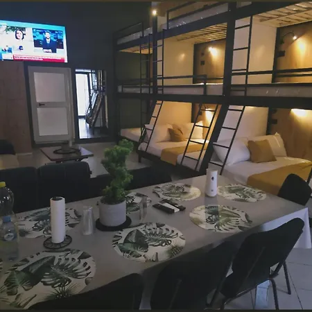 Center بيت شباب *